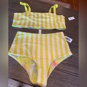 Old Navy Swimsuit (Reversible) NWT Women’s 2 swimsuit in one ♥️